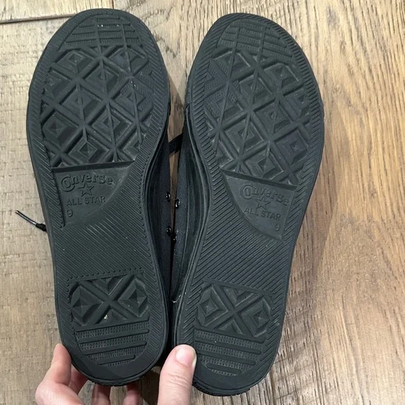Converse Men's Black Low-Top Sneakers - Picture 6 of 6